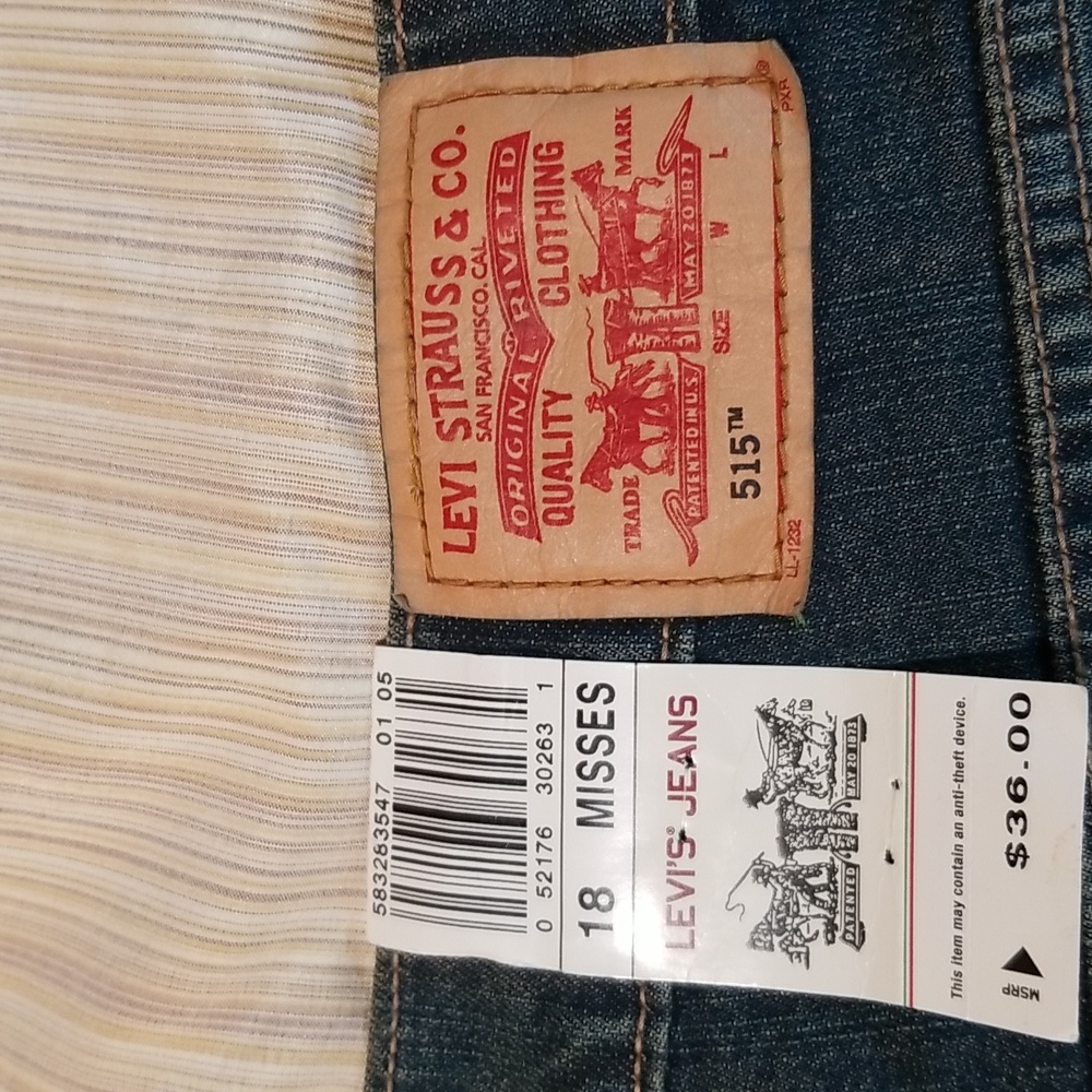 NWT Levi 515 Nouveau Stretch Capris Size 18 - Picture 9 of 9